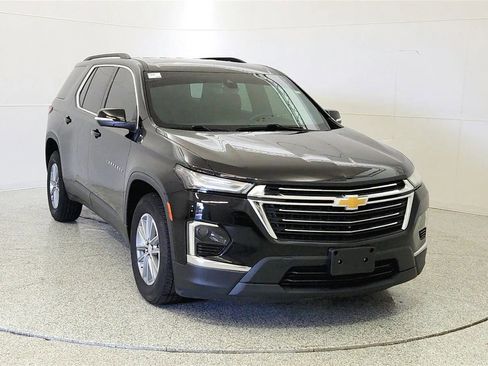 Used 2022 Chevrolet Traverse LT AWD/4WD image 2