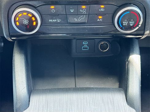 Used 2021 Ford Escape SE image 16