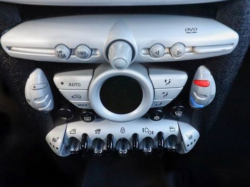 Used 2010 MINI Cooper S image 11