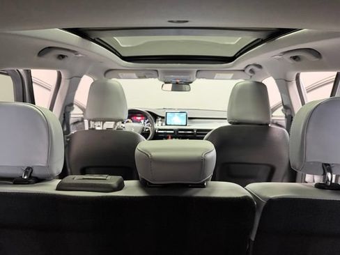 Used 2021 Lincoln Corsair AWD w/ Premium Package image 31