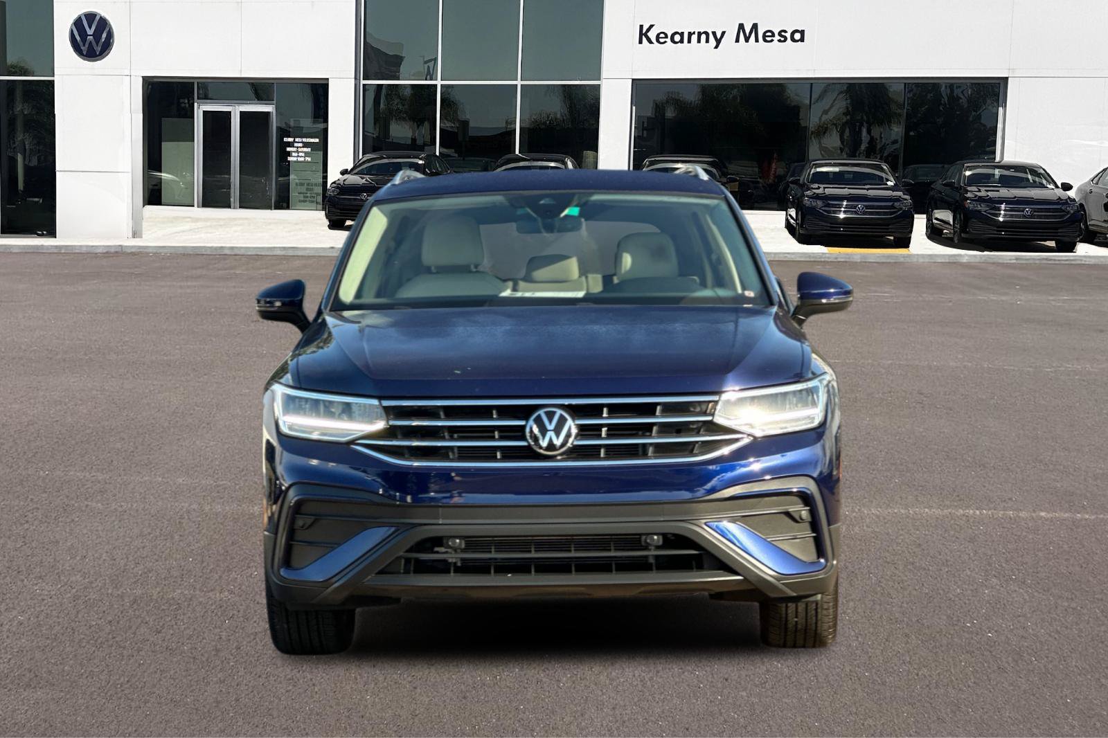 Used 2023 Volkswagen Tiguan SE FWD image 9