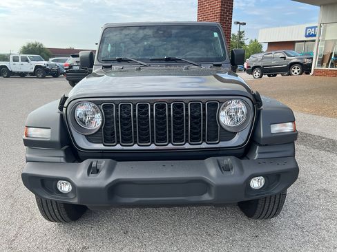 Used 2024 Jeep Wrangler Sport S image 2