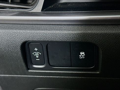 Used 2024 Kia Sorento S image 17