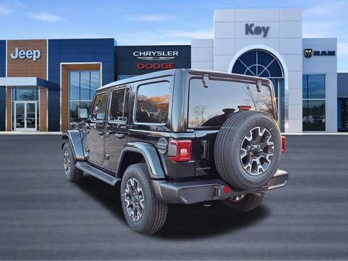 New 2026 Jeep Wrangler Unlimited Sahara AWD/4WD image 7