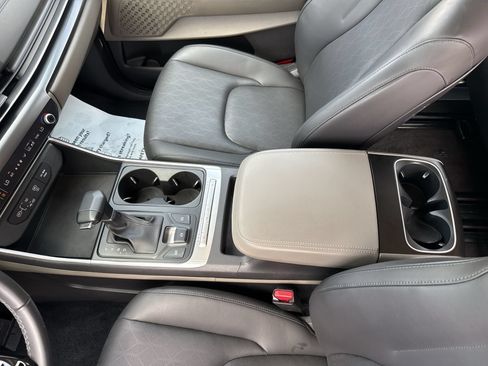Used 2026 Kia Carnival FWD image 22