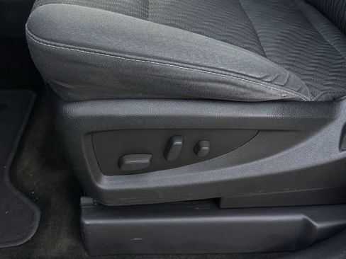 Used 2016 GMC Yukon XL SLE w/ Convenience Package image 12