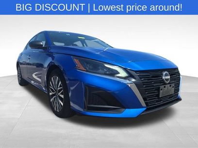 Used 2025 Nissan Altima 2.5 SV