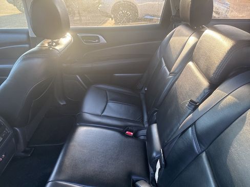 Used 2020 Nissan Pathfinder SV w/ Cargo Package image 23