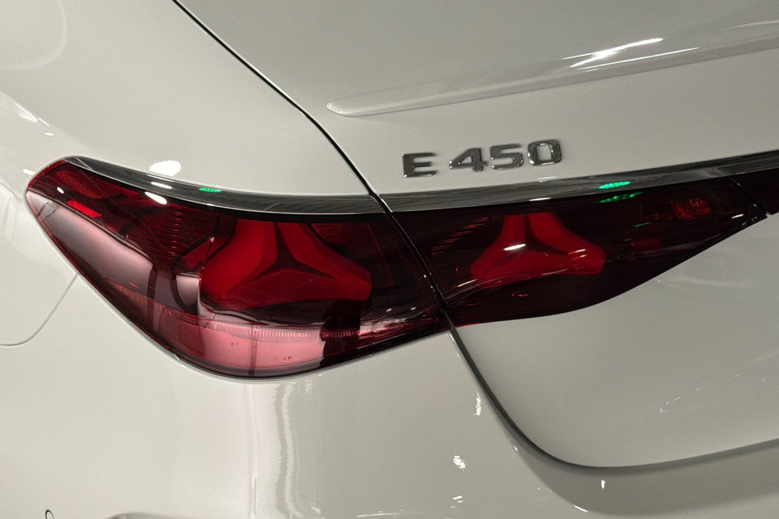 New 2027 Mercedes-Benz E 450 4MATIC Sedan image 26