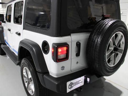 Used 2020 Jeep Wrangler Unlimited Sport S AWD/4WD image 10