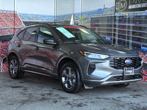 Used 2024 Ford Escape ST-Line image 1