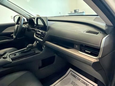 Used 2024 Toyota Grand Highlander AWD image 40