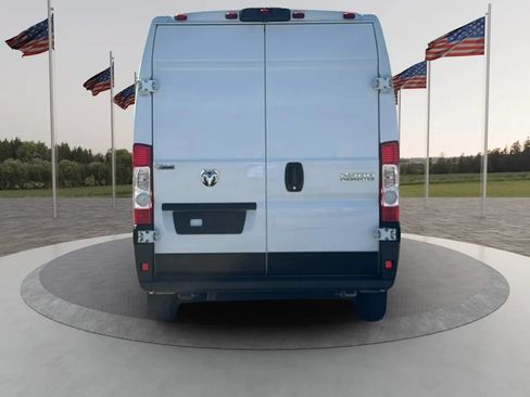Used 2023 RAM ProMaster 2500 w/ Convenience Group FWD image 5