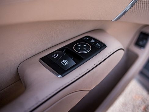 Used 2013 Mercedes-Benz SL 63 AMG image 14