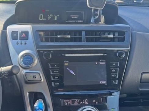 Used 2015 Toyota Prius V Three image 11