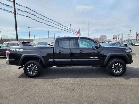 Used 2023 Toyota Tacoma TRD Off-Road image 8