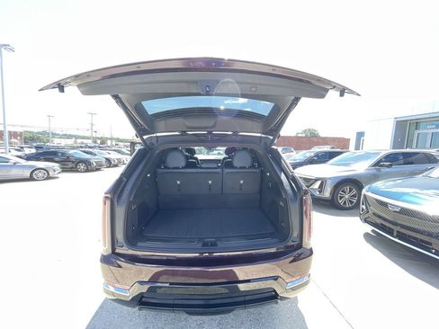 Used 2025 Cadillac Escalade IQ Luxury 2 w/ LPO, Premium Carpet Package AWD/4WD image 25