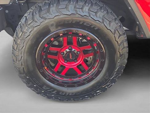 Used 2024 Jeep Wrangler Unlimited Sahara w/ Technology Group AWD/4WD image 24
