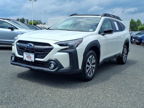 Certified 2024 Subaru Outback Premium w/ Popular Package #1A AWD/4WD image 3