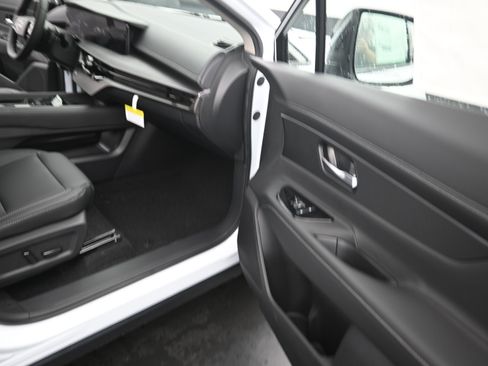 New 2025 Nissan Murano SV image 20