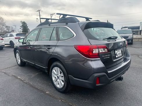 Used 2019 Subaru Outback 2.5i AWD/4WD image 5