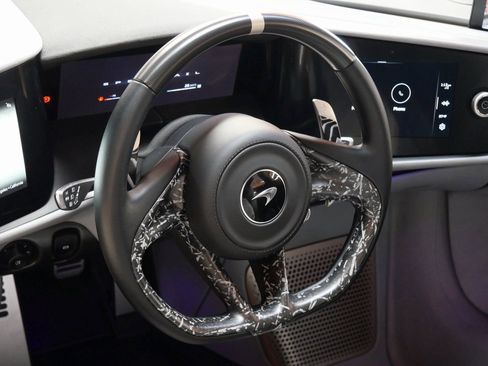 Used 2020 McLaren Speedtail image 9