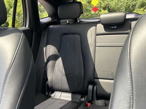 Used 2021 Mercedes-Benz GLA 250 4MATIC image 36