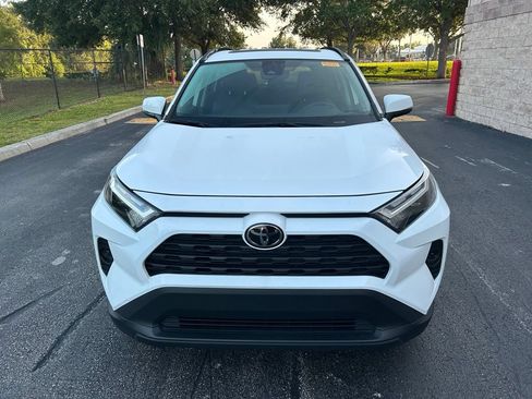 Used 2025 Toyota RAV4 XLE w/ Convenience Package FWD image 9