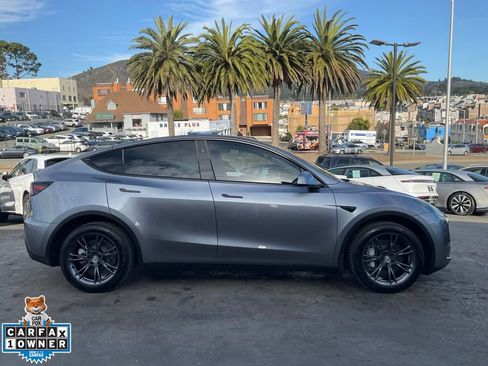 Used 2025 Tesla Model Y Long Range AWD/4WD image 3
