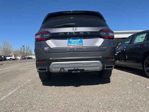Certified 2025 Honda Pilot Elite image 8
