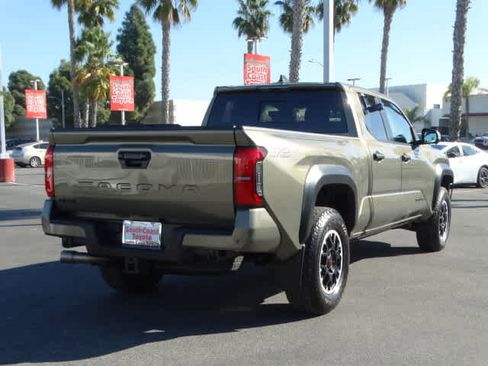 Used 2024 Toyota Tacoma TRD Off-Road image 12