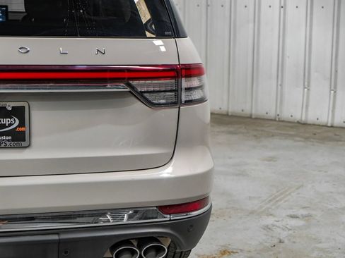 Used 2022 Lincoln Aviator Reserve w/ Equipment Group 201A AWD/4WD image 53