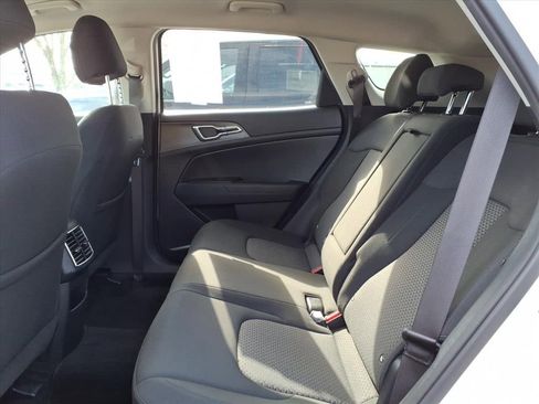Used 2023 Kia Sportage LX image 16