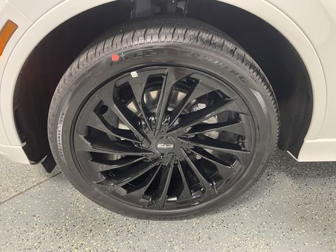 New 2025 Lincoln Aviator Reserve w/ Jet Appearance Package image 9