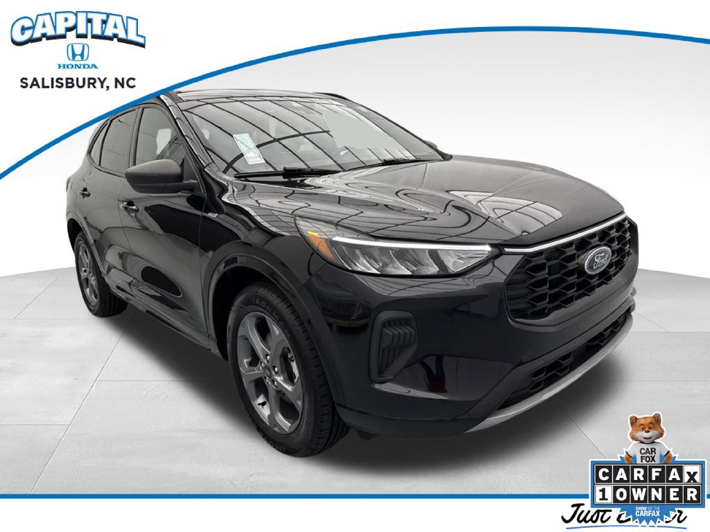 Used 2023 Ford Escape ST-Line AWD/4WD image 1