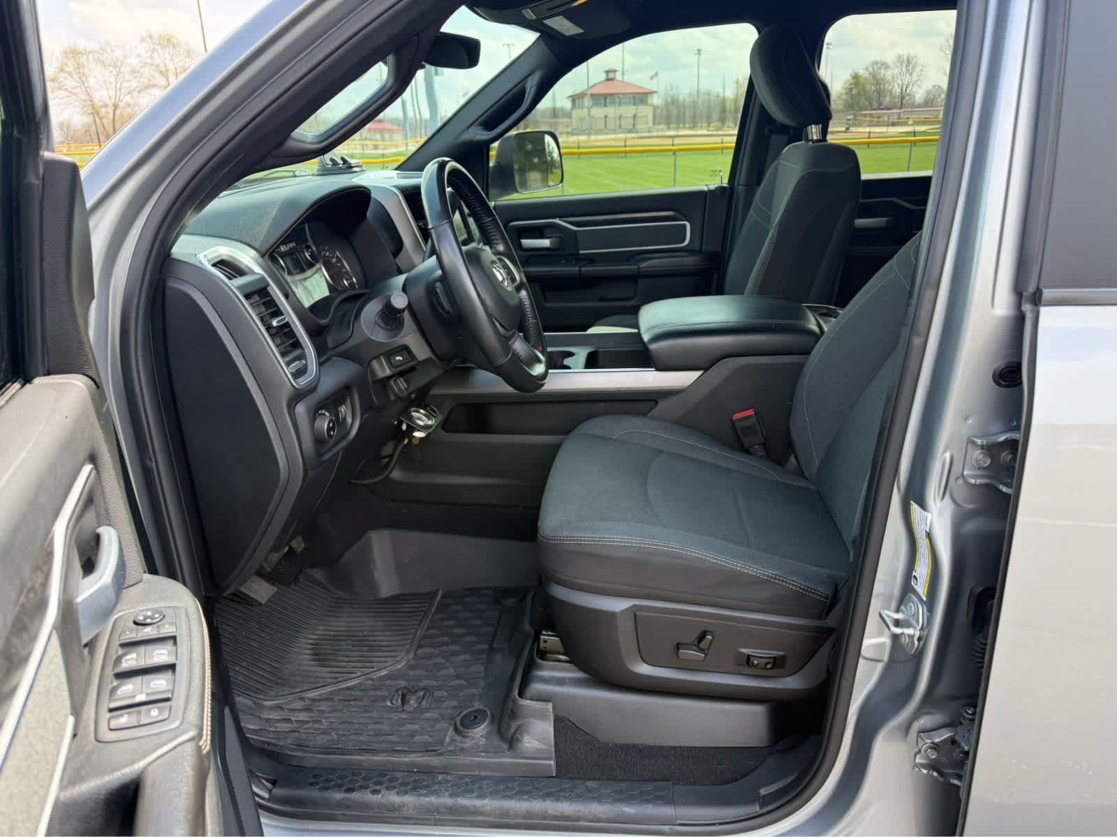 Used 2021 RAM 2500 Big Horn w/ Level 1 Equipment Group AWD/4WD image 13