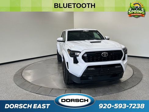 Used 2024 Toyota Tacoma TRD Sport image 2