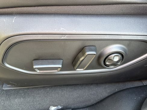 New 2025 Jeep Grand Cherokee L Limited image 18