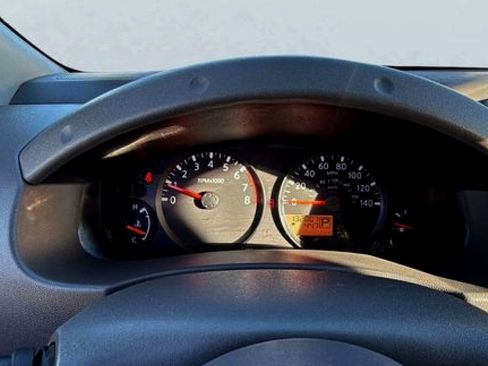 Used 2018 Nissan Frontier S image 10