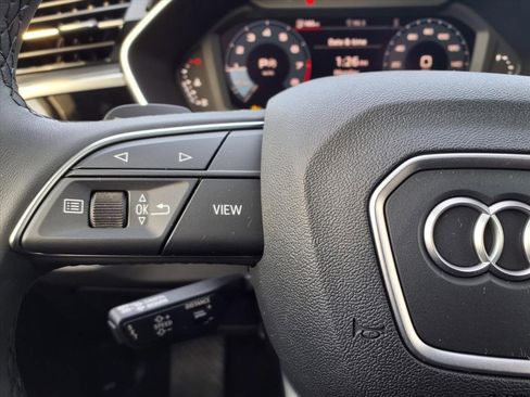 Used 2025 Audi Q3 2.0T Premium w/ Convenience Package image 16