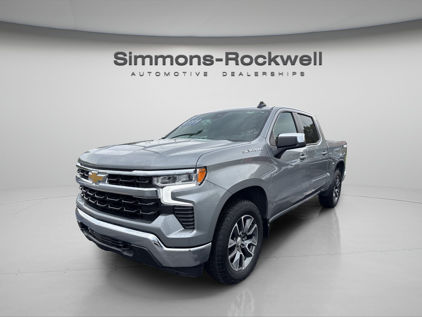 Used 2024 Chevrolet Silverado 1500 LT AWD/4WD image 2