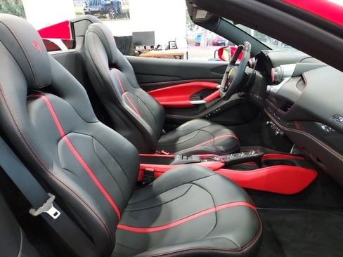 Used 2021 Ferrari F8 Tributo image 49