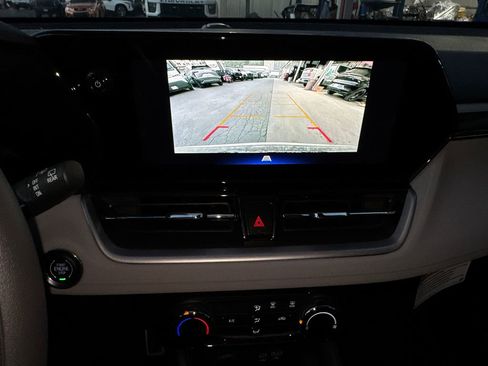 New 2026 Chevrolet TrailBlazer LT w/ Driver Confidence Package FWD image 19