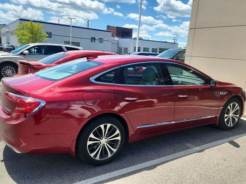 Used 2018 Buick LaCrosse Essence FWD image 4