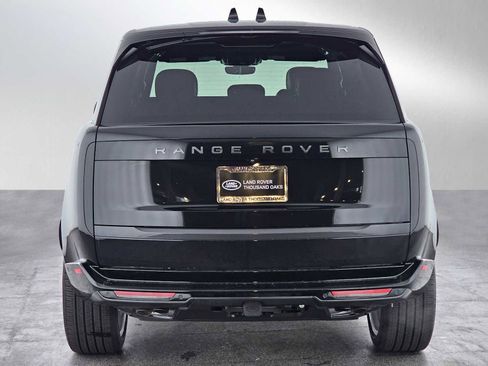 New 2025 Land Rover Range Rover SE image 4