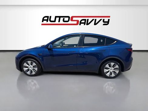 Used 2024 Tesla Model Y Long Range AWD/4WD image 4