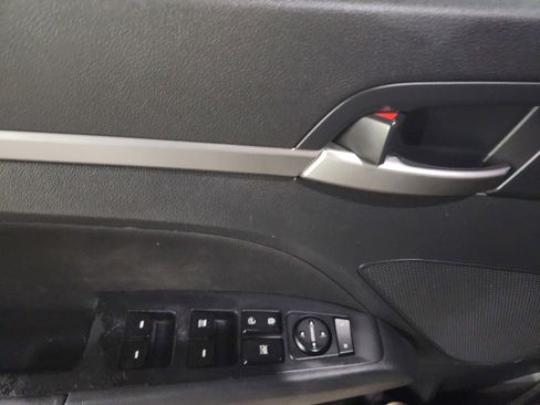 Used 2020 Hyundai Elantra SEL w/ Cargo Package (C1) image 9