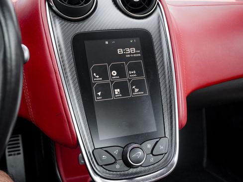 Used 2018 McLaren 570S Spider RWD image 21