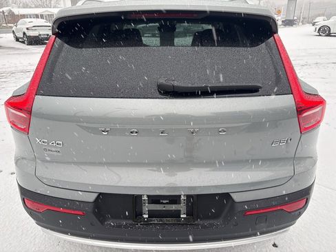 Certified 2025 Volvo XC40 B5 Plus image 6
