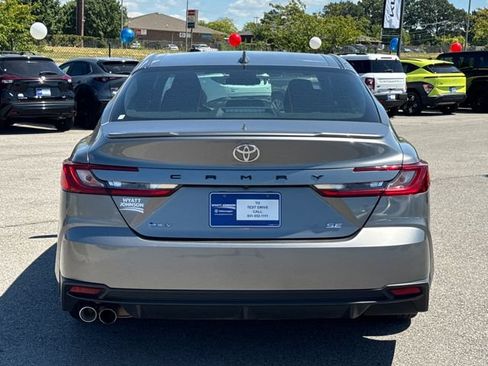 Used 2025 Toyota Camry SE FWD image 4